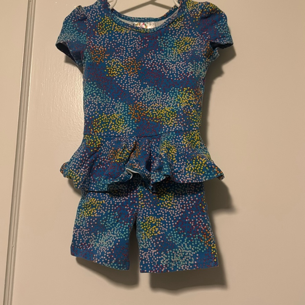 Dot Dot Smile Romper. Size 2 T. Condition good, no damage